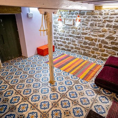 The Olive Hut Villa Bīr Екстериор снимка