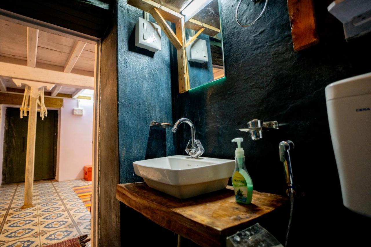 The Olive Hut Villa Bīr Екстериор снимка