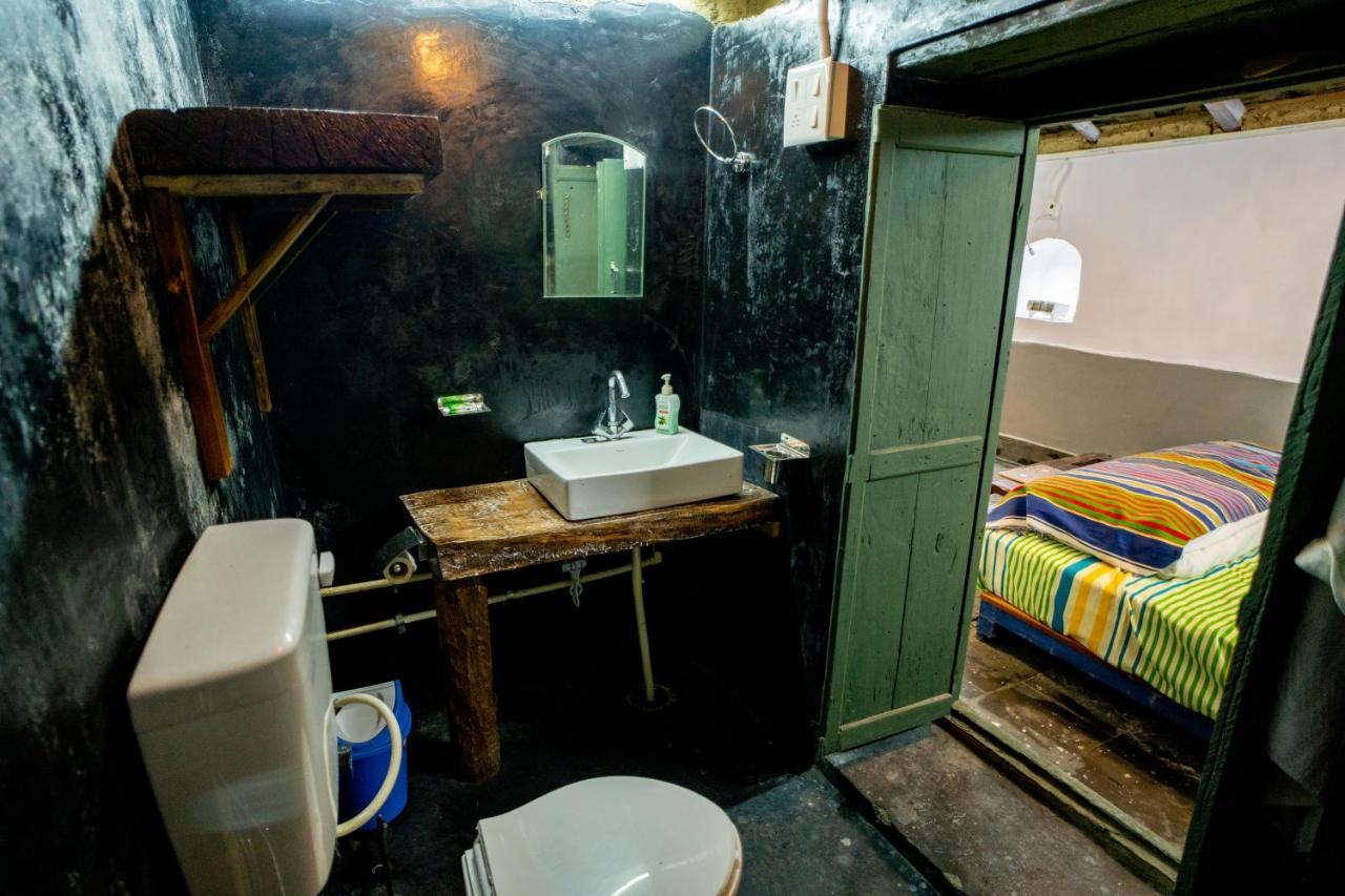 The Olive Hut Villa Bīr Екстериор снимка